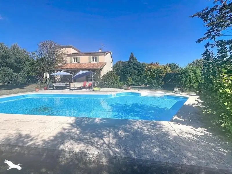 Maison à vendre, 240m², Montmoreau-Saint-Cybard