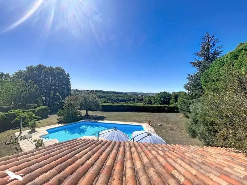 Maison à vendre, 240m², Montmoreau-Saint-Cybard