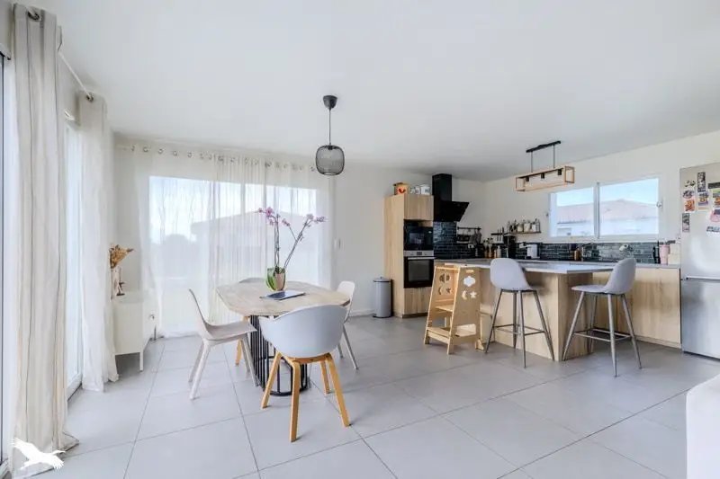 Maison à vendre, 92m², Vayres
