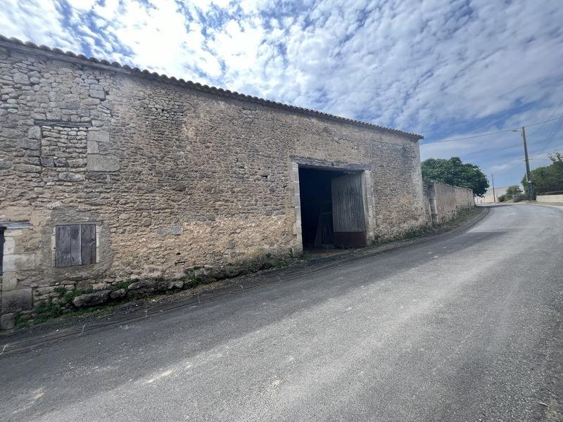 Maison à vendre, 450m², Saint-Genis-d'Hiersac