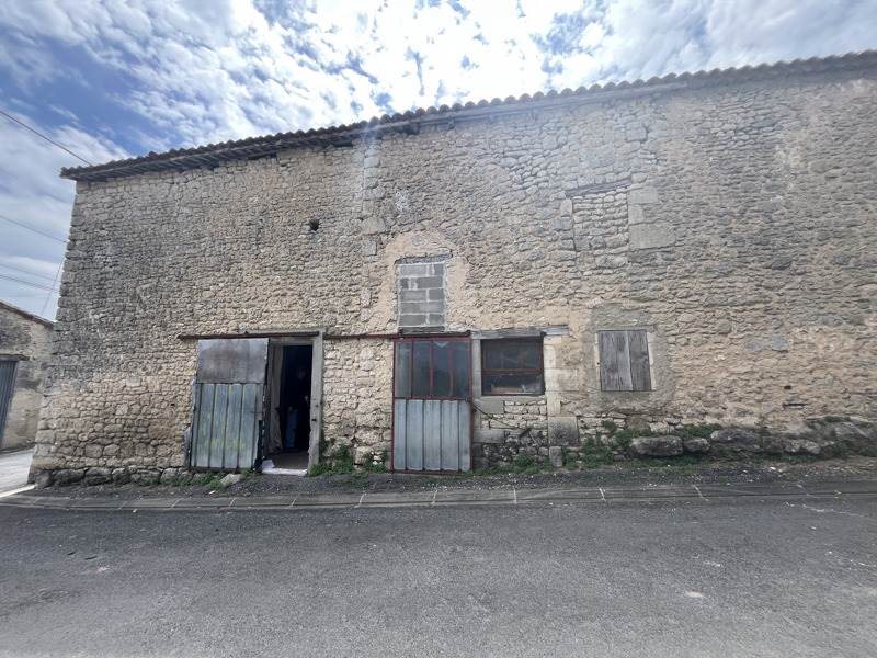 Maison à vendre, 450m², Saint-Genis-d'Hiersac