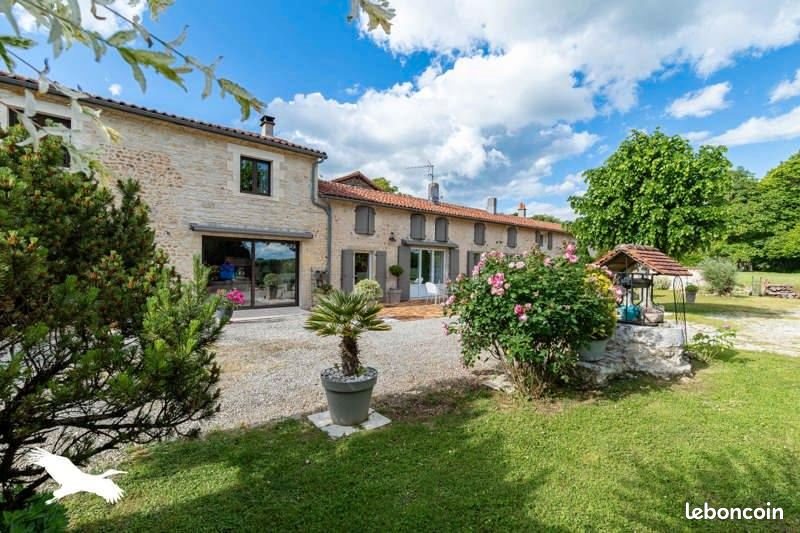 Maison à vendre, 235m², Nanteuil-en-Vallée