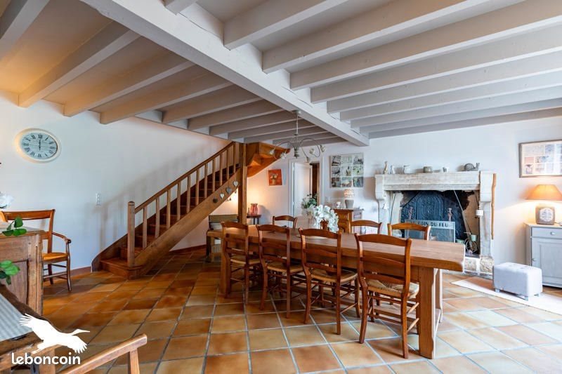 Maison à vendre, 235m², Nanteuil-en-Vallée