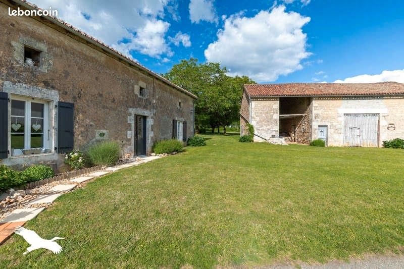 Maison à vendre, 235m², Nanteuil-en-Vallée