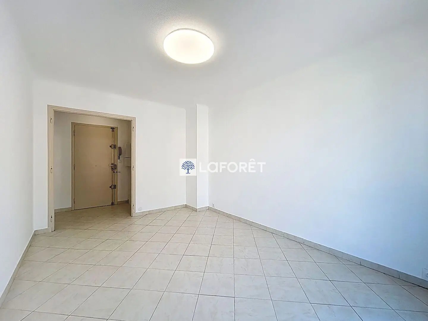 Appartement à louer, 43m², Menton