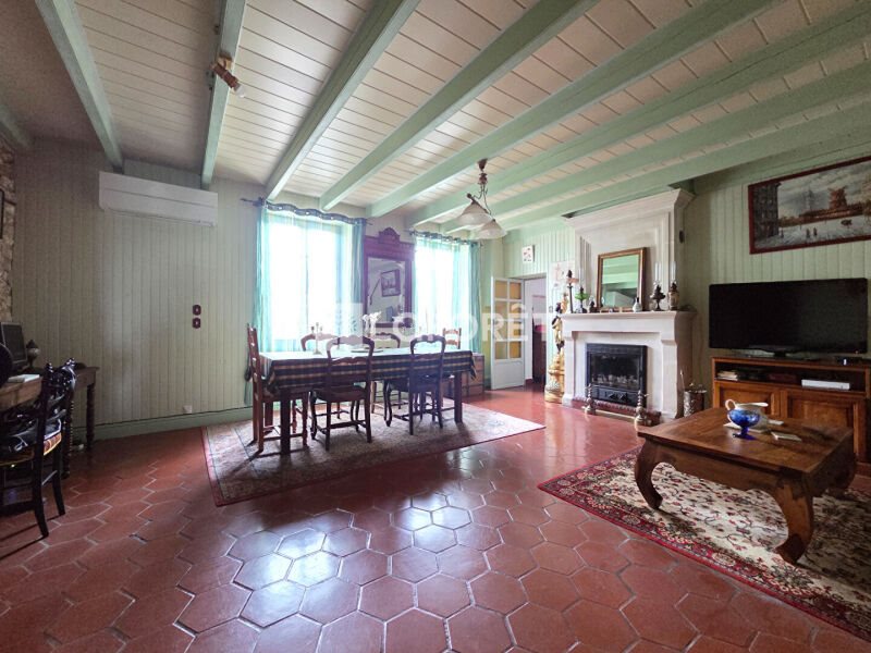 Maison à vendre, 160m², Pisany