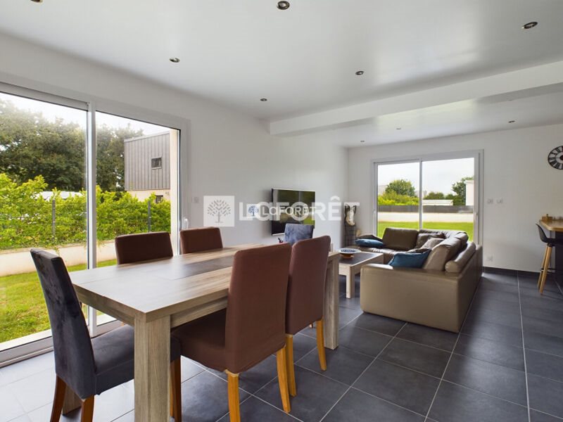 Maison à louer, 91m², Treffiagat