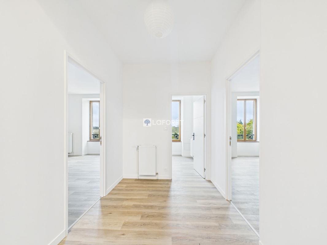 Maison à vendre, 669m², Saint-Coulitz