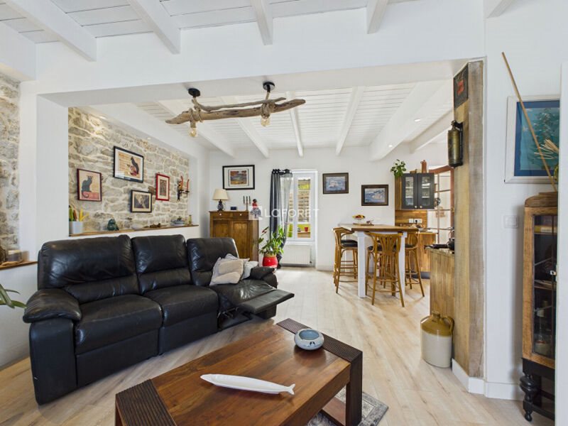 Maison à vendre, 142m², Plomodiern
