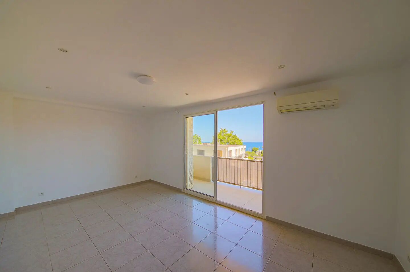 Appartement à louer, 74m², Bastia