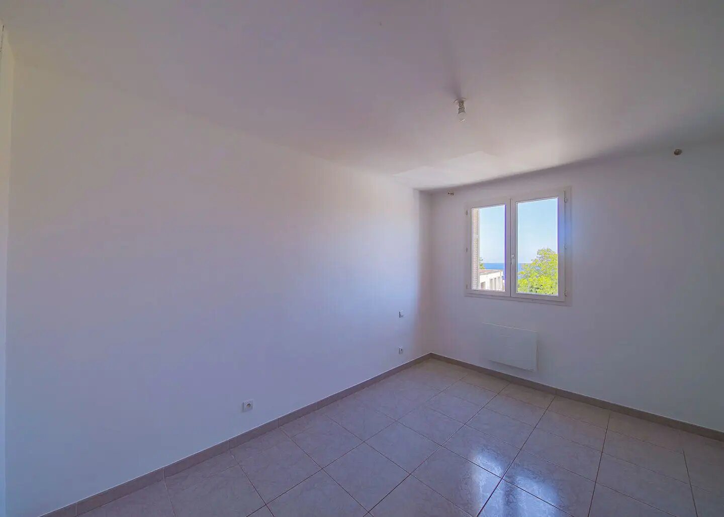 Appartement à louer, 74m², Bastia