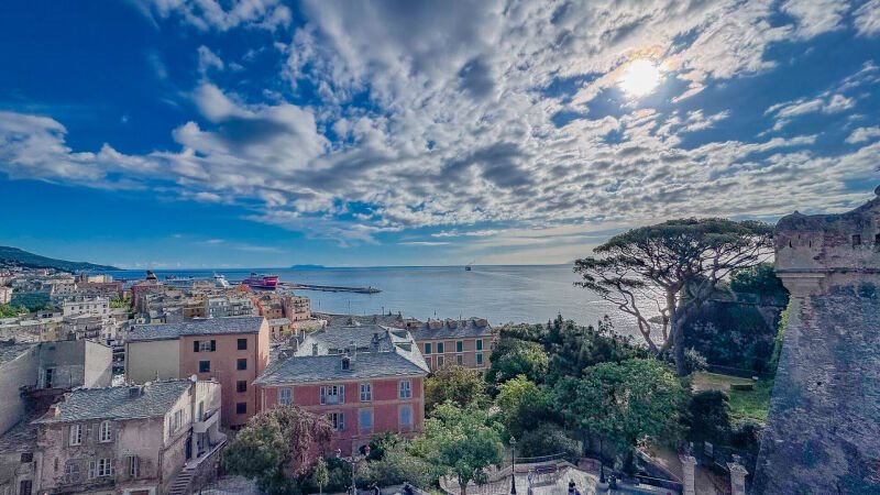 Appartement à vendre, 65m², Bastia