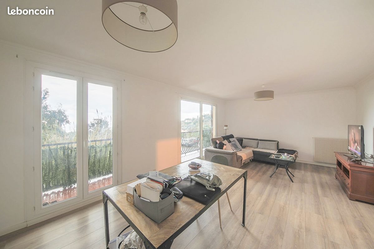Appartement à louer, 71m², Bastia