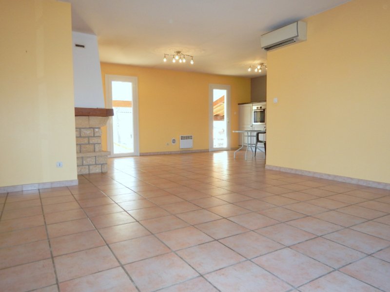 Maison à louer, 98m², Labastidette