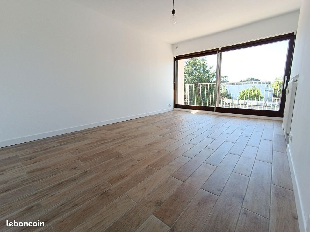 Appartement à louer, 24m², Talence