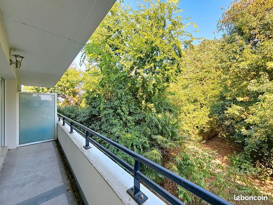 Appartement à louer, 58m², Talence
