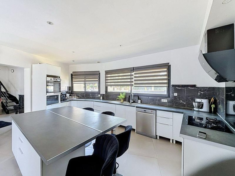 Maison à vendre, 171m², Bassens