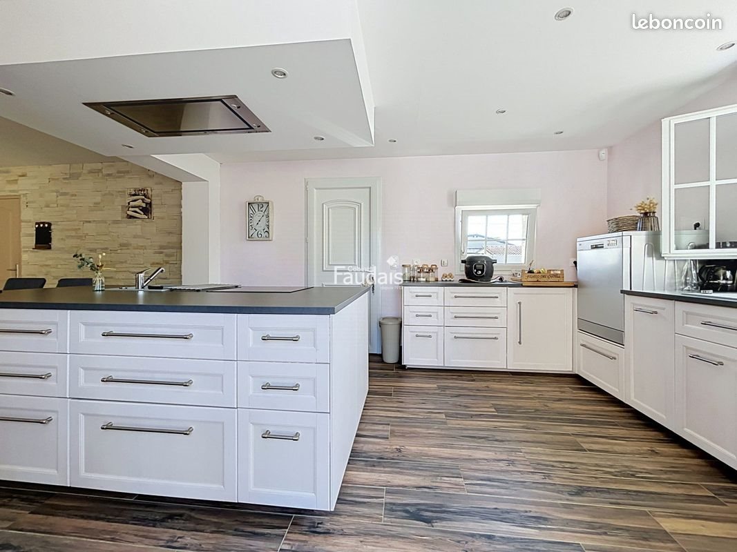 Maison à vendre, 189m², Gouville-sur-Mer