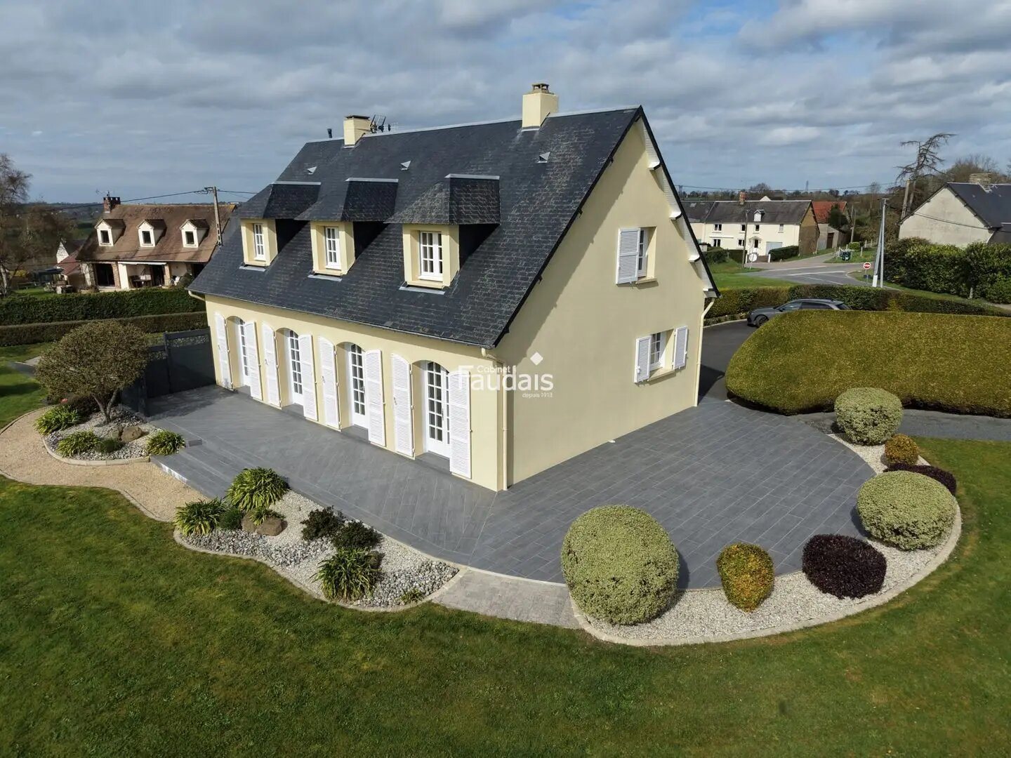 Maison à vendre, 135m², Sainte-Suzanne-sur-Vire
