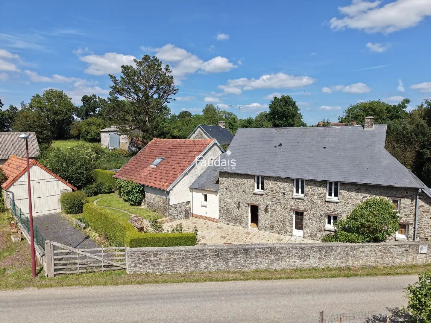 Maison à vendre, 127m², Saint-Georges-Montcocq