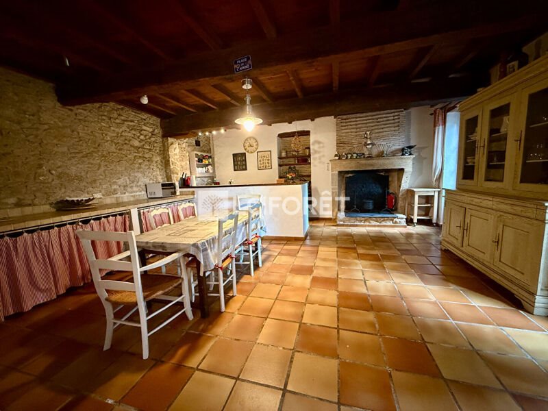 Maison à vendre, 258m², Barie