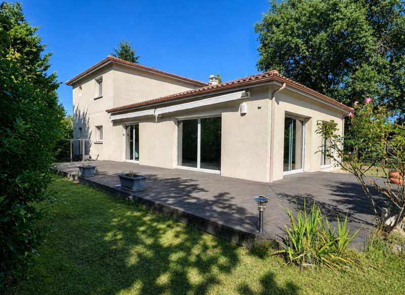 Maison à vendre, 159m², Le Pian-Médoc