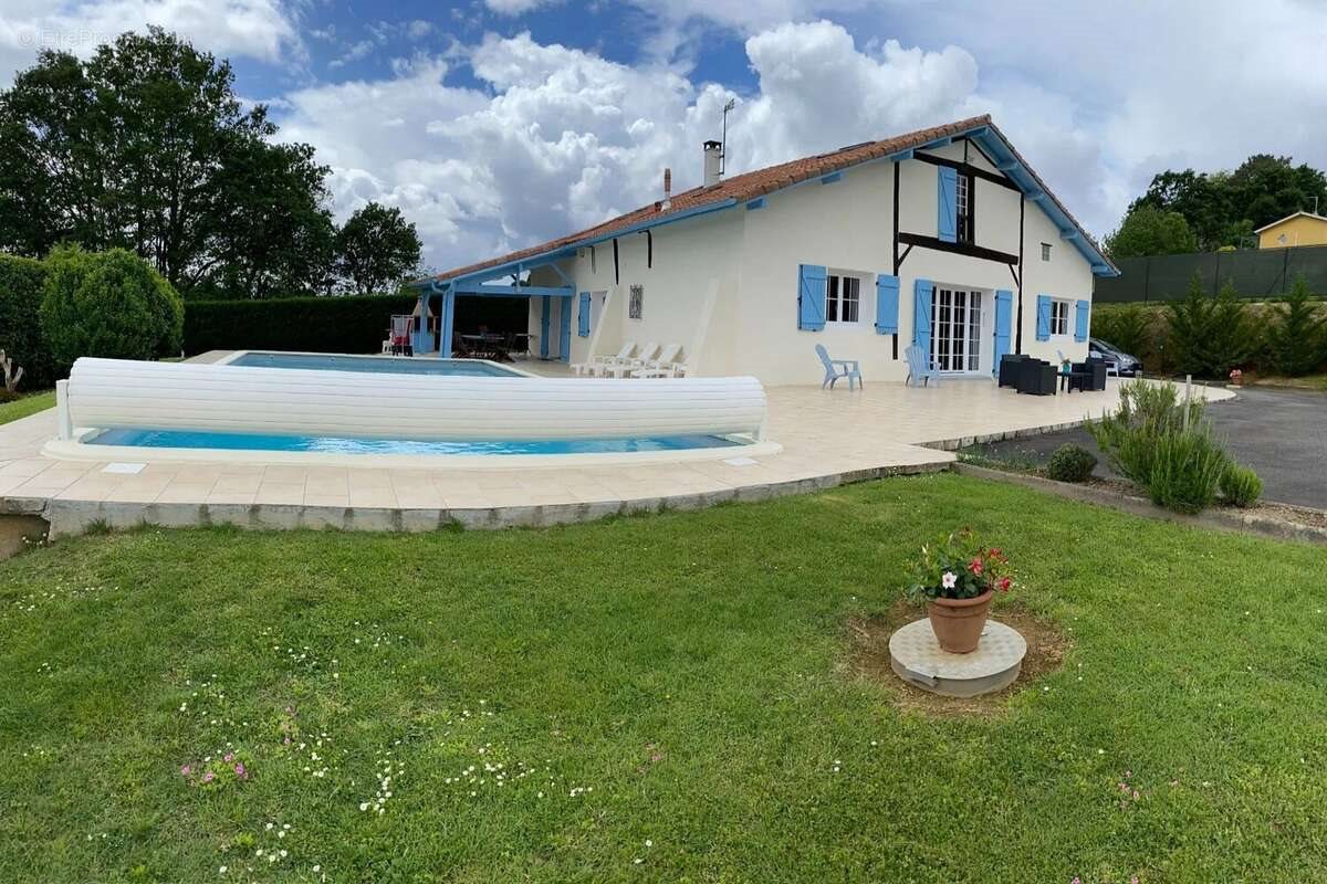 Maison à vendre, 208m², Tilh