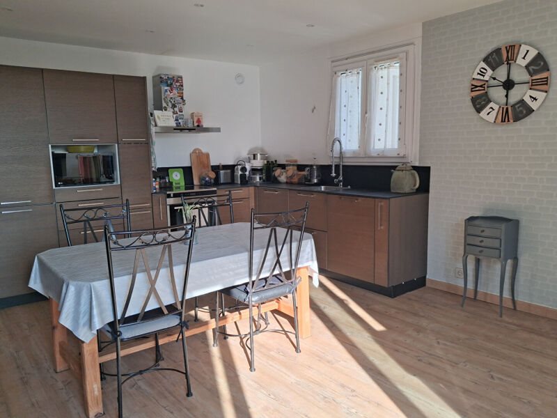 Appartement à louer, 70m², Éragny