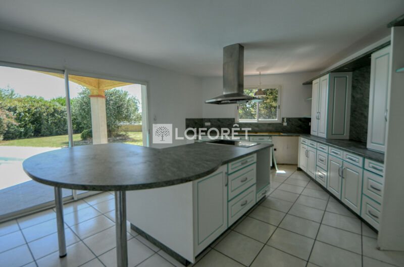 Maison à vendre, 170m², Peyrole