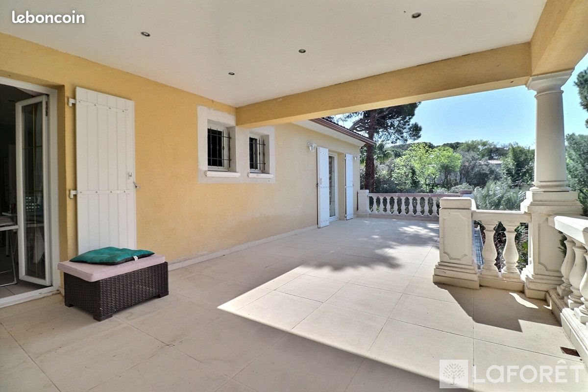 Maison à vendre, 245m², Fréjus