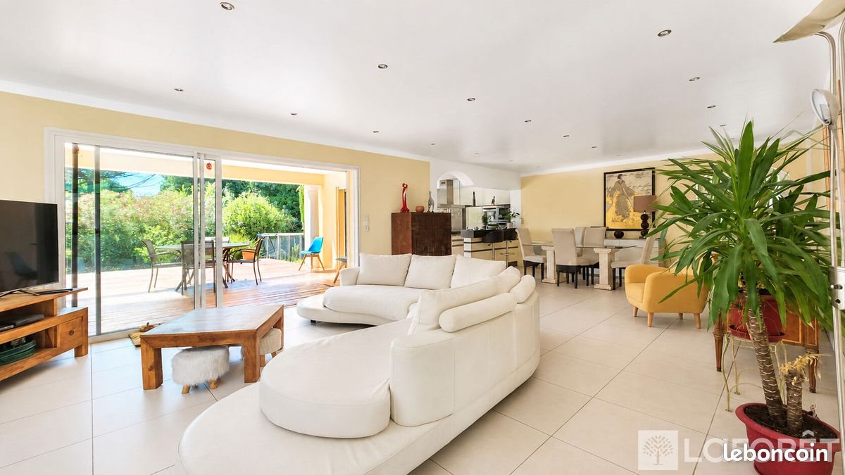 Maison à vendre, 245m², Fréjus