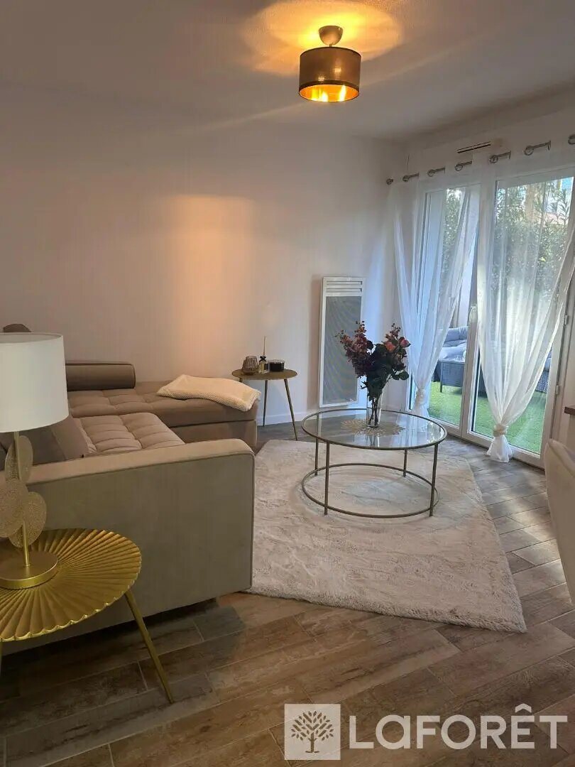 Appartement à louer, 42m², Roquebrune-sur-Argens