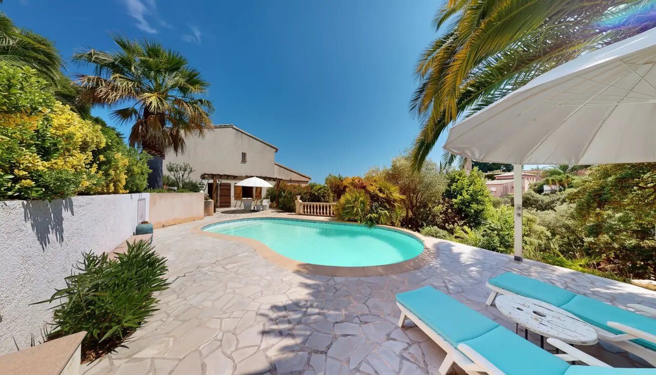 Maison à vendre, 178m², Roquebrune-sur-Argens