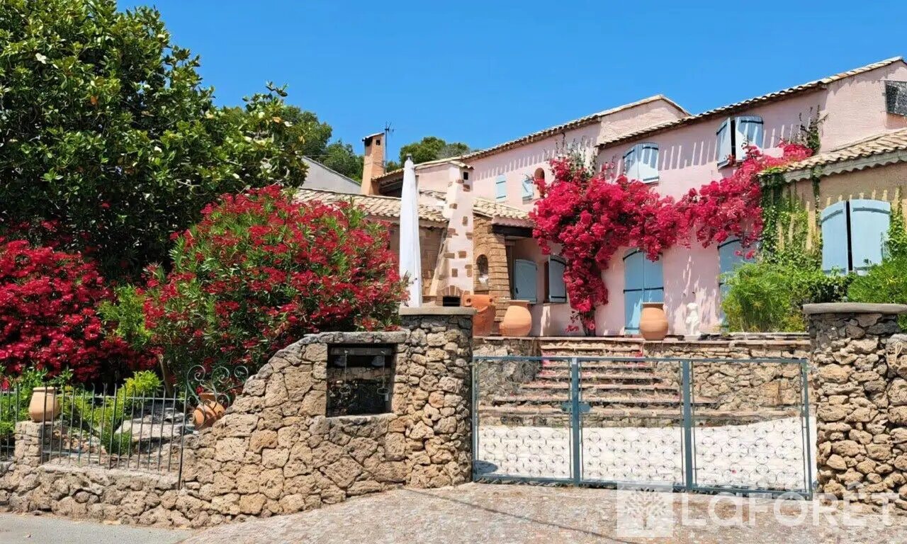 Maison à vendre, 290m², Saint-Raphaël