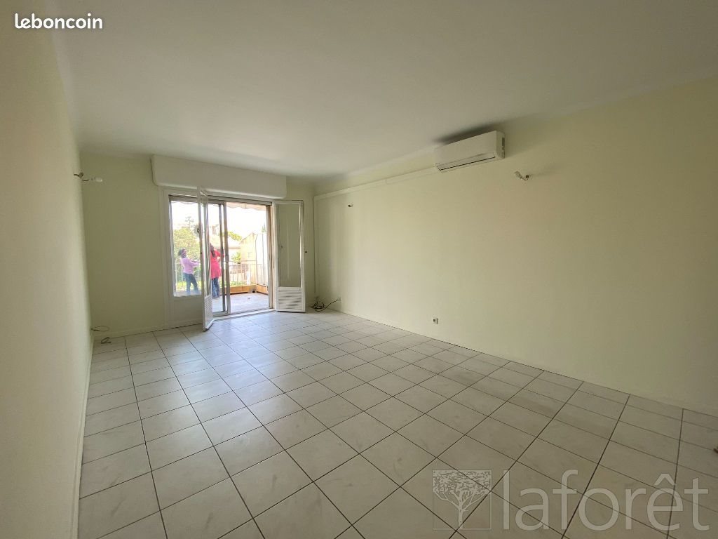 Appartement à louer, 69m², Fréjus