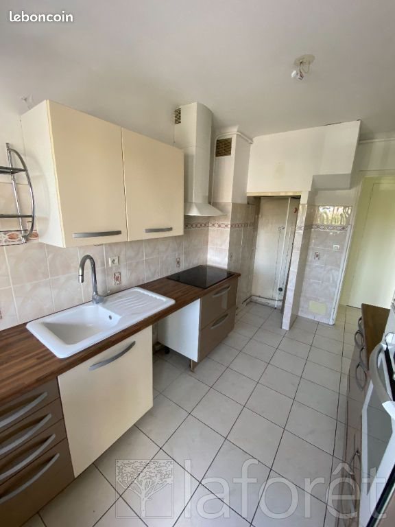 Appartement à louer, 69m², Fréjus