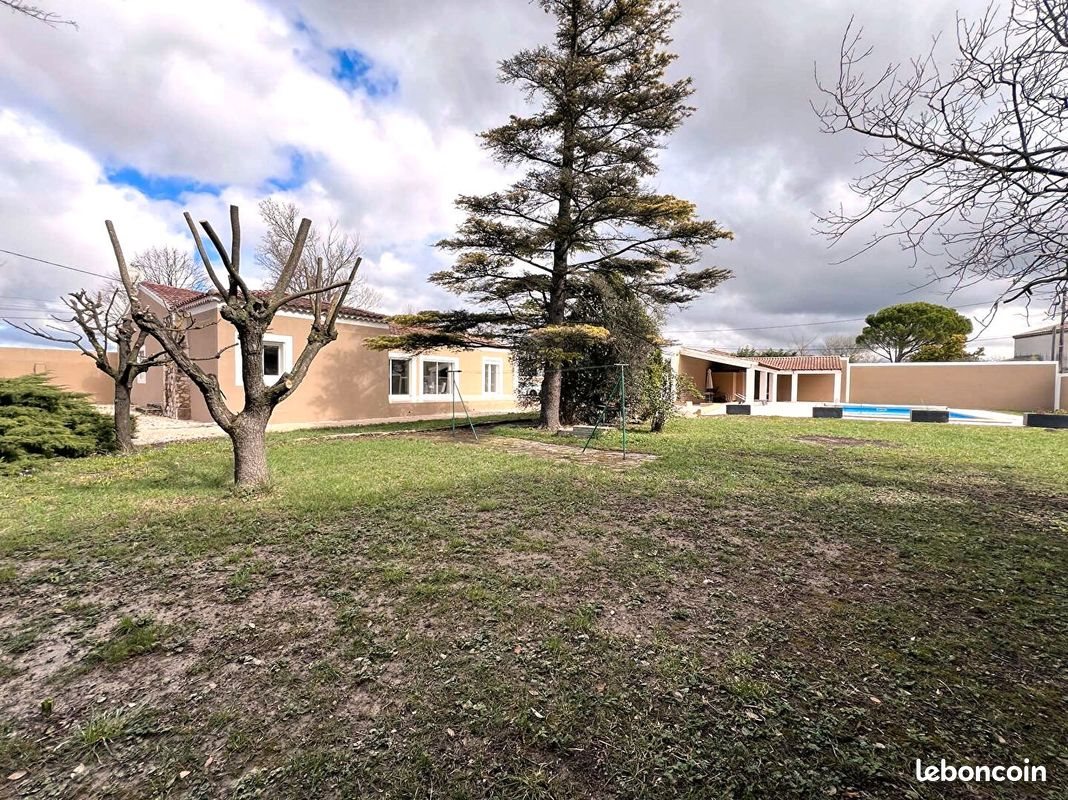 Maison à vendre, 201m², Entraigues-sur-la-Sorgue