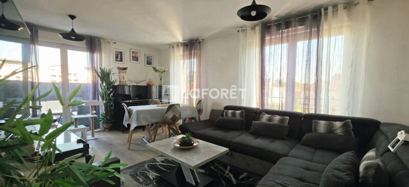 Appartement à vendre, 79m², Stains