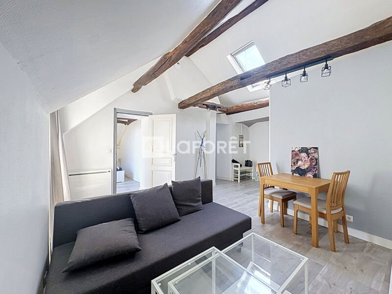 Appartement à louer, 32m², Saint-Cyr-l'Ecole