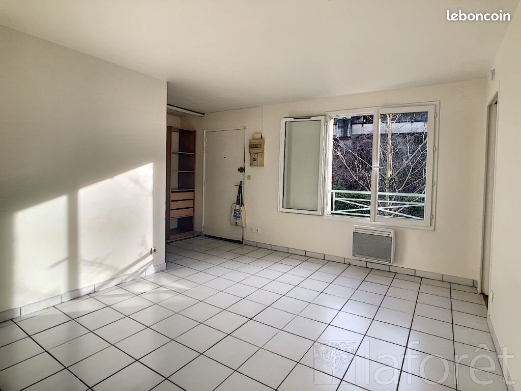 Appartement à louer, 34m², Saint-Cyr-l'Ecole