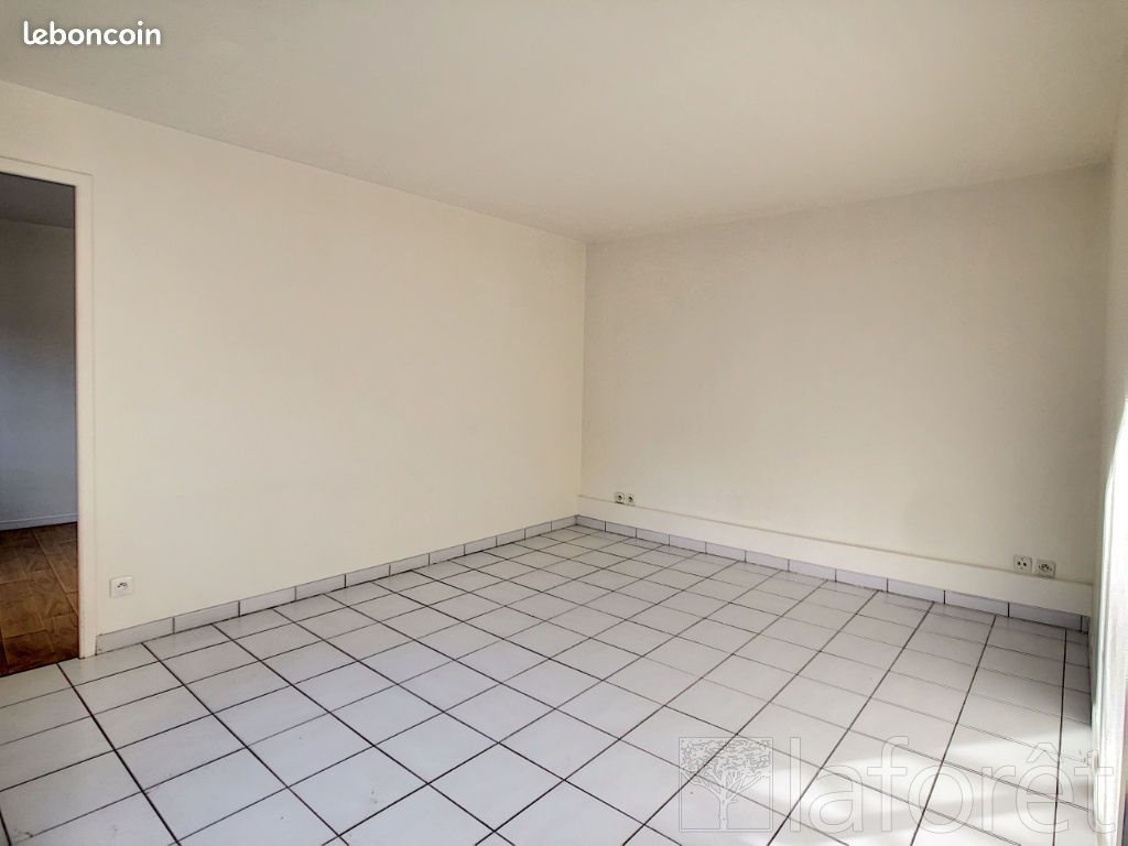 Appartement à louer, 34m², Saint-Cyr-l'Ecole