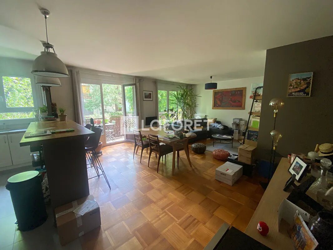 Appartement à louer, 69m², Sèvres