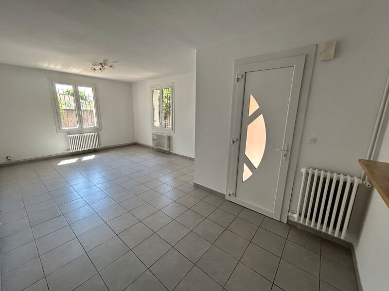 Maison à louer, 74m², Marignane