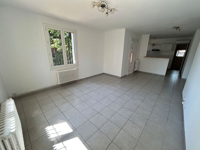 Maison à louer, 74m², Marignane