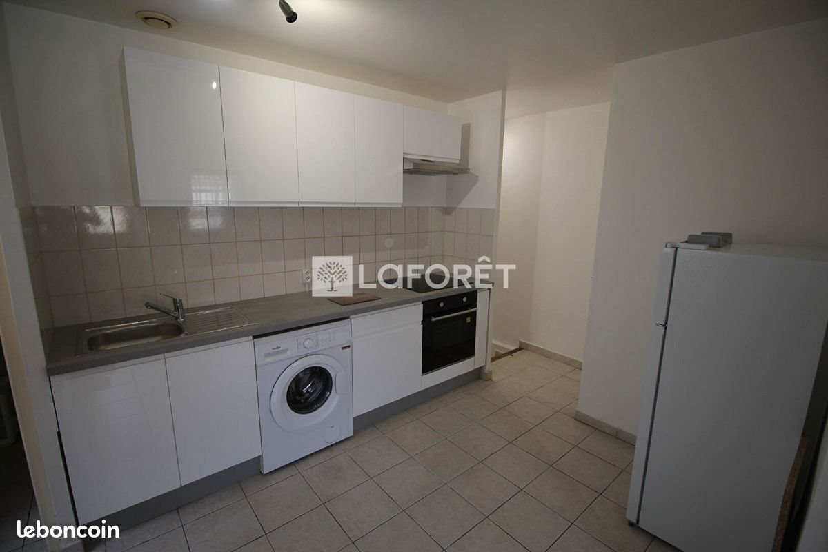 Appartement à louer, 24m², Marignane