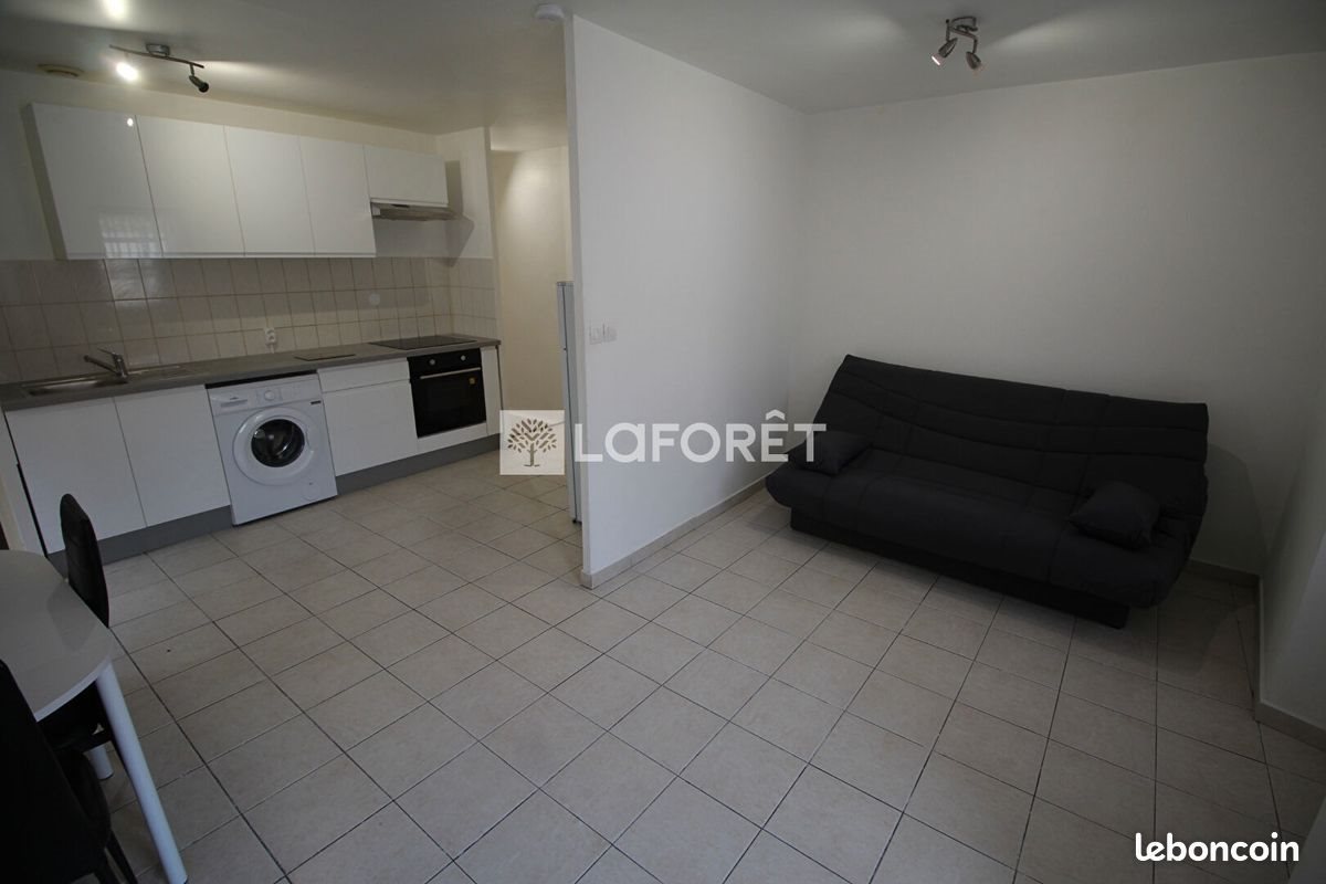 Appartement à louer, 24m², Marignane