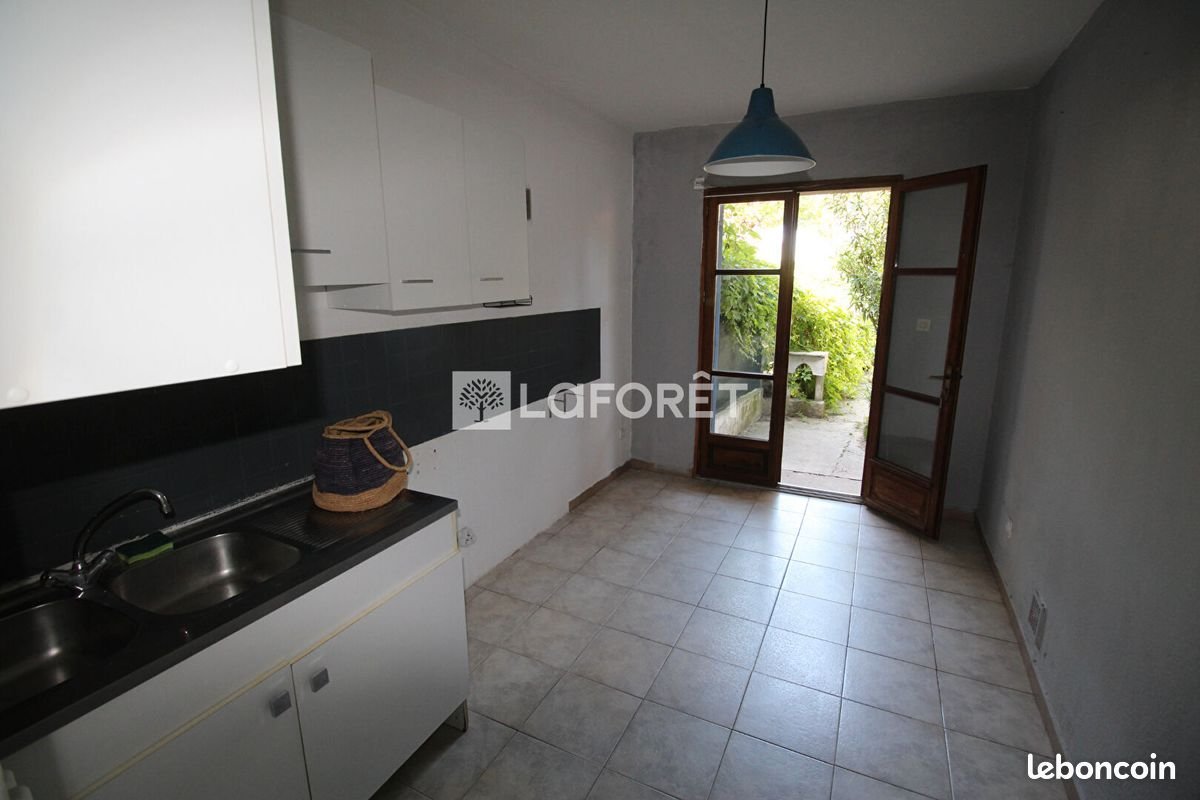 Appartement à louer, 25m², Marignane