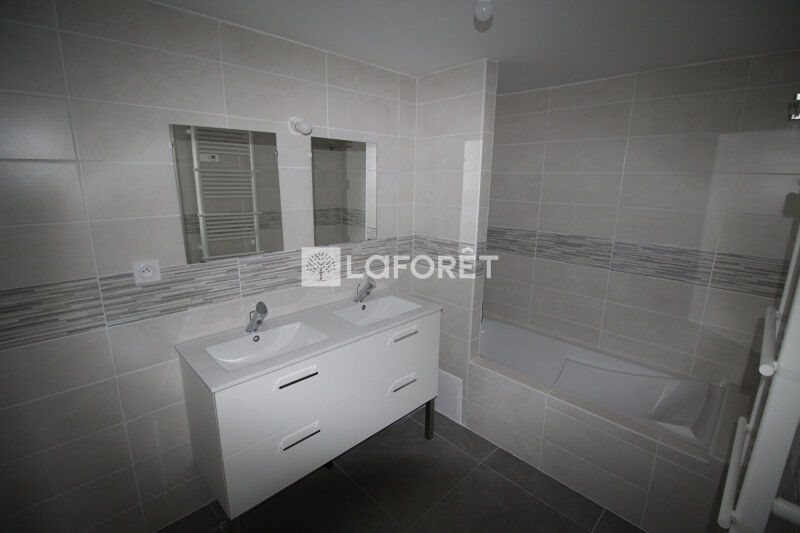 Appartement à louer, 78m², Vitrolles