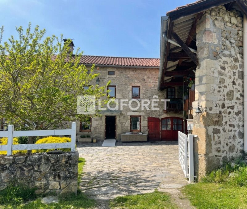 Maison à vendre, 264m², Usson-en-Forez