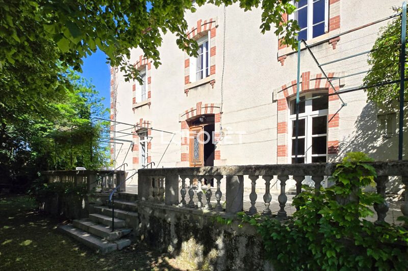 Maison à vendre, 275m², Saint-Marcellin-en-Forez